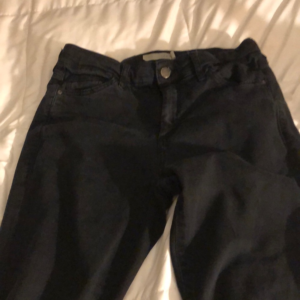 Young womens Topshop Moto Leigh  black jeans. Size W28 l 30.